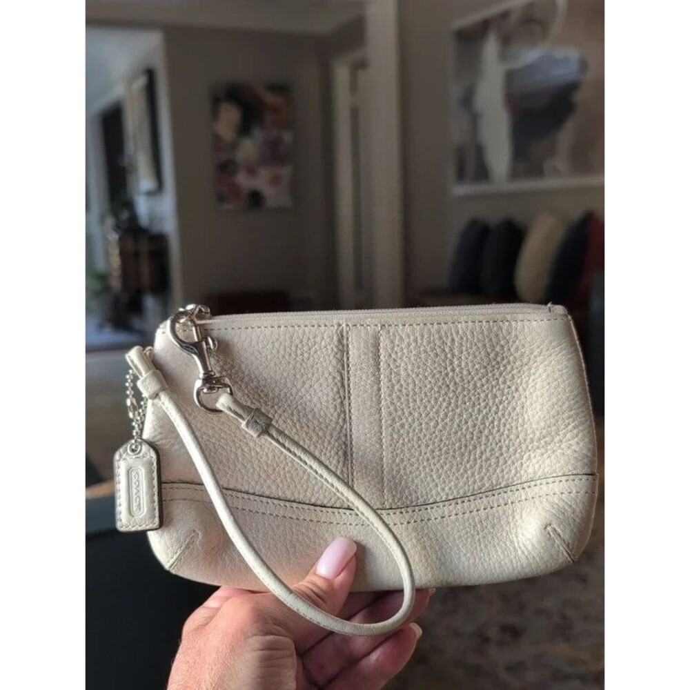 Coach Cream Pebbled Leather Wristlet with Hangtag